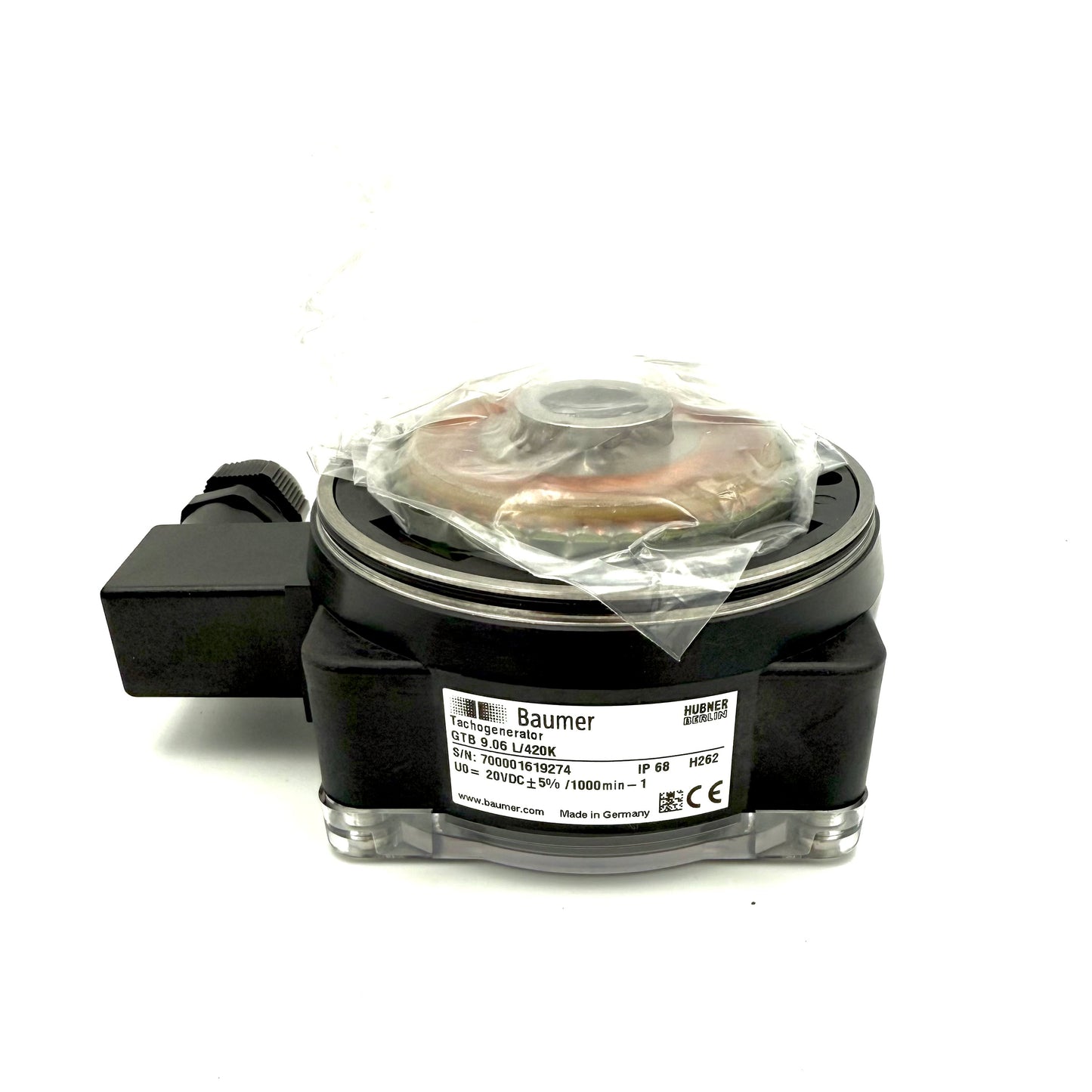 1001683 GTB9.06 L/420K Tachageneratot Baumer Kurze Reaktionszeit Beschreibung GTB 9 : Leerlaufspannung 10...60 mV pro U/min Einseitig offene Hohlwelle ø12...16 mm