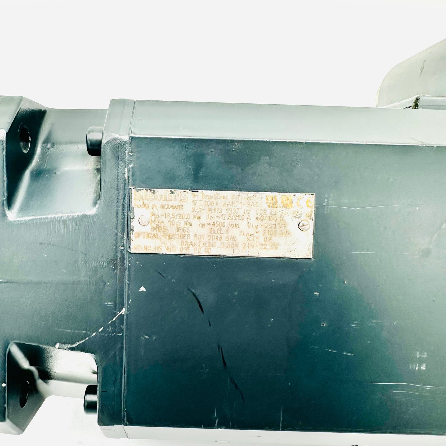 1FT6084-8AH71-3AB1 SIEMENS SIMOTICS S SYNCHRON-SERVOMOTOR 1FT6 20NM, 100K, 4500 U/MIN SELBSTGEKUEHLT; IM B5 (IM V1, IM V3) F. LEISTUNGS- U. SIGNALSTECKER