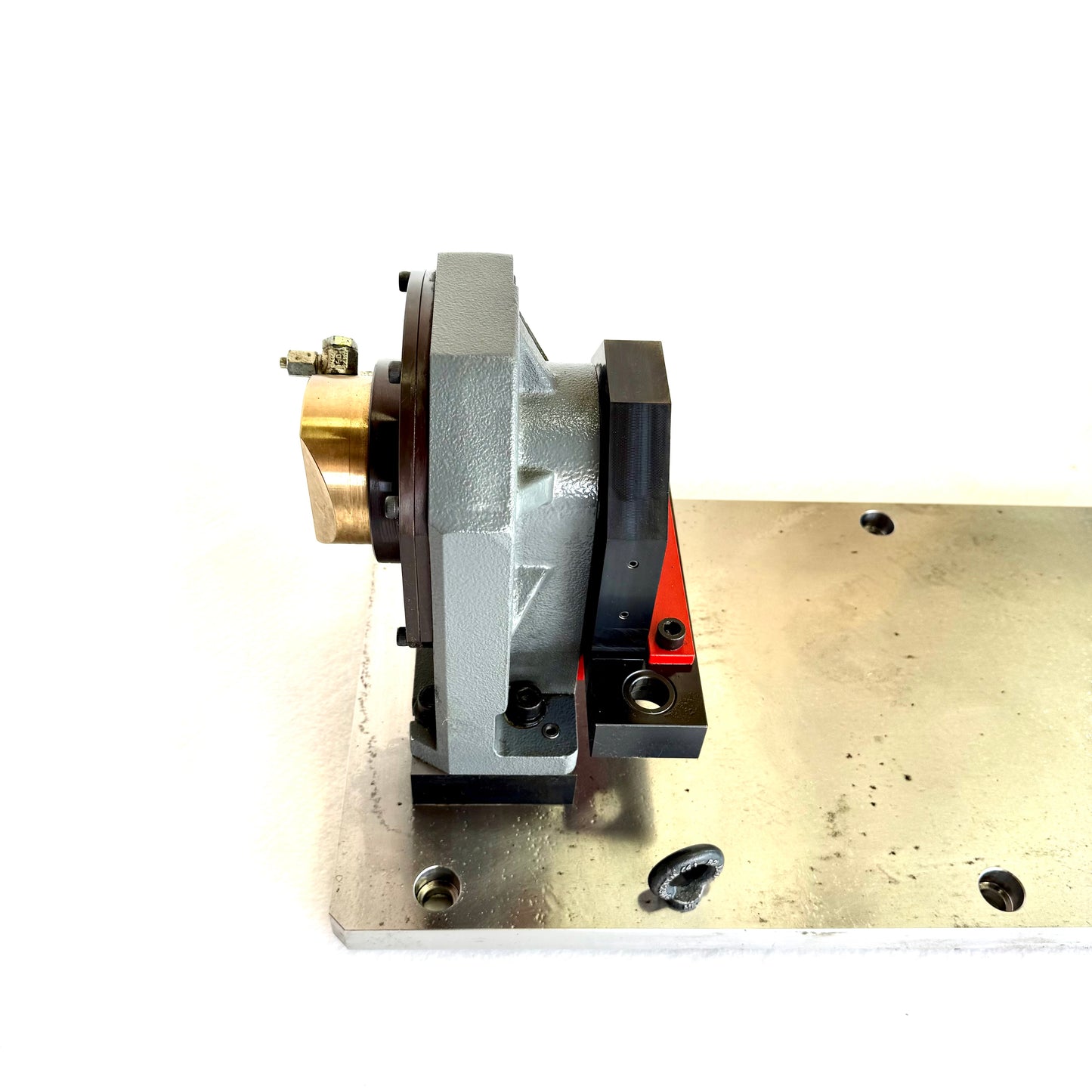 1045646 Rundachse Peiseler AWUP160 und Gegenlager Peiseler GGP160 montiert auf Chiron Grundvorrichtung.