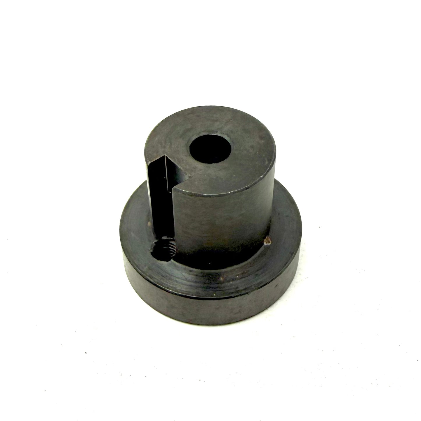 1012144 / B05631008300 Zylinderbuchse  --- Neuteil ---