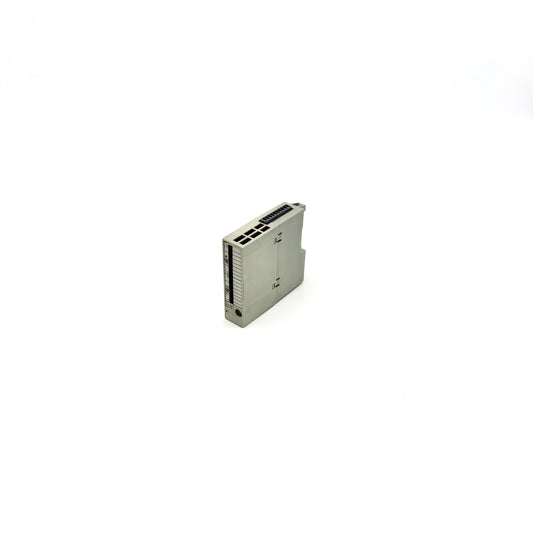 6FC5111-0CA02-0AA2 DMP-Modul SINUMERIK 840C/840CE/840D/840DE elektr. Baugruppe für CNC DMP-kompakt 16A 16 Ausg. DC 24V/0,5A potentialgetrennt, KURZSCHLF. mit integr. Freilaufdioden